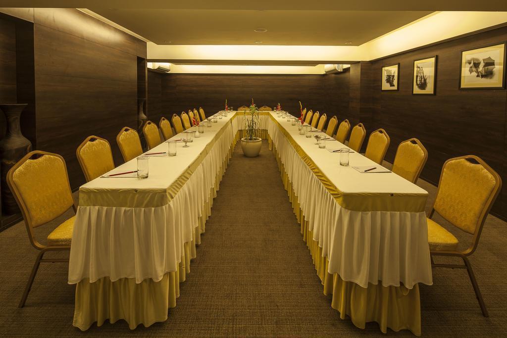 Imaginea Vesta Maurya Palace 3*