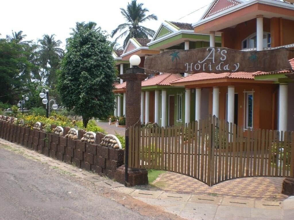 Hotel A's Holiday Beach Resort 3*