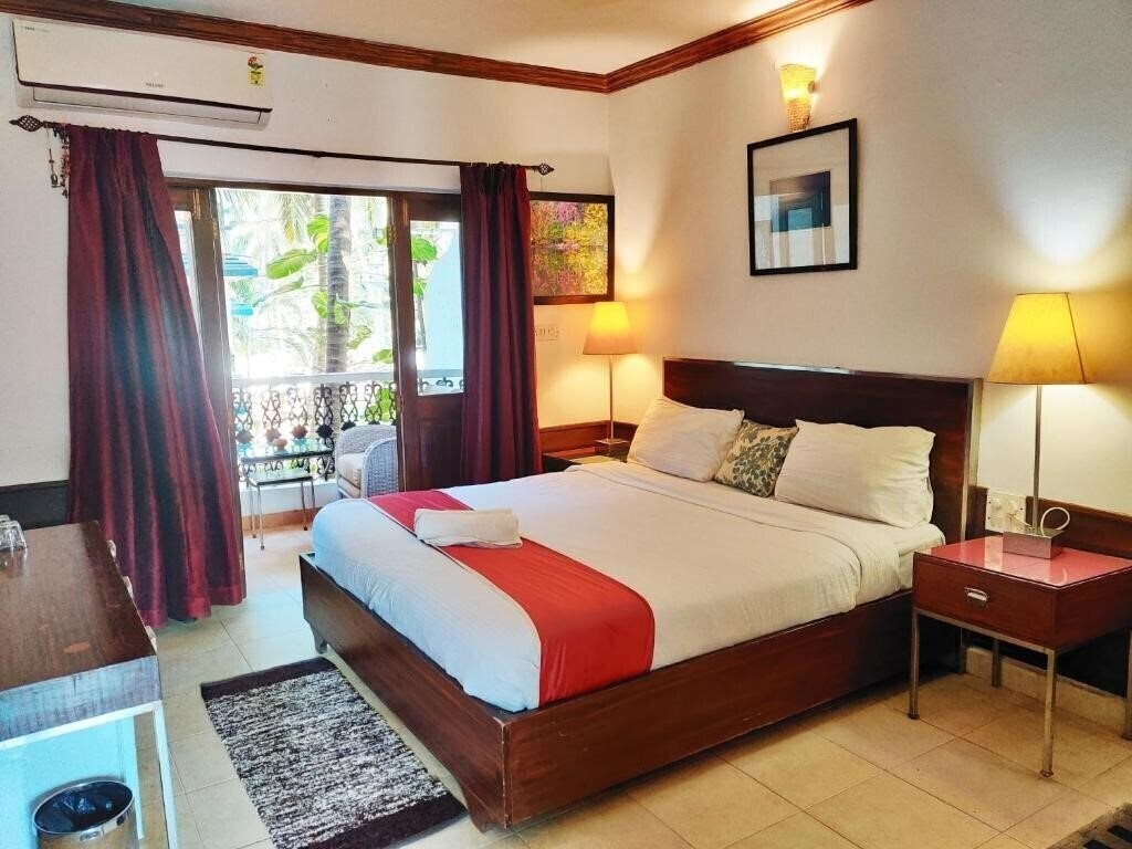Фото The Camelot Beach Resort 2*