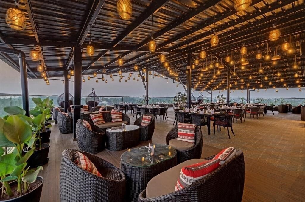 Imaginea The Fern Habitat Candolim Goa 4*