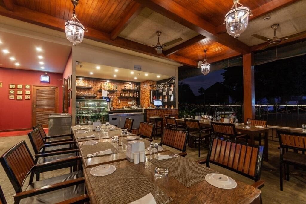 Imaginea Acron Seaway Resort 4*