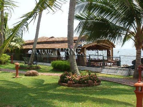 Hotel Abad Whispering Palms 3*