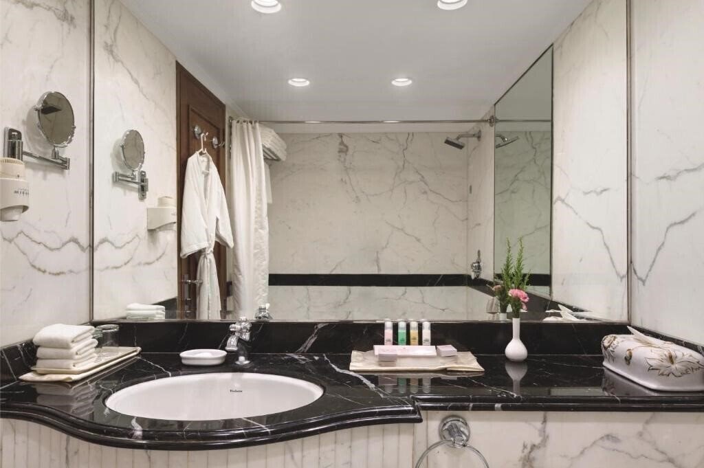 Fotografie Ramada Plaza Palm Grove 5*