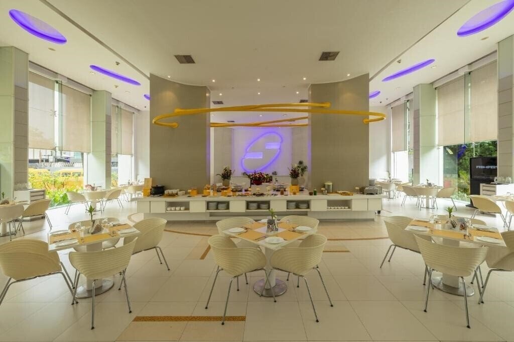 Imaginea Kohinoor Elite 3*