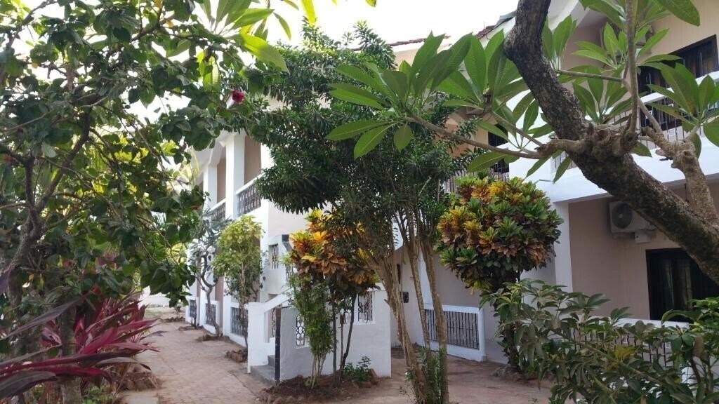 Imaginea Riverside Resort Deluxe 3*
