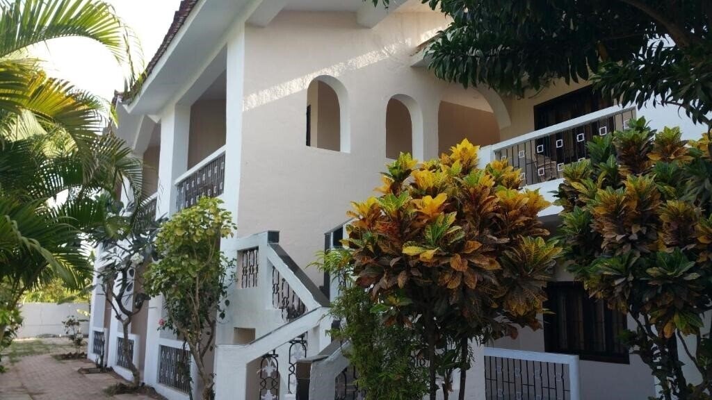 Imaginea Riverside Resort Deluxe 3*