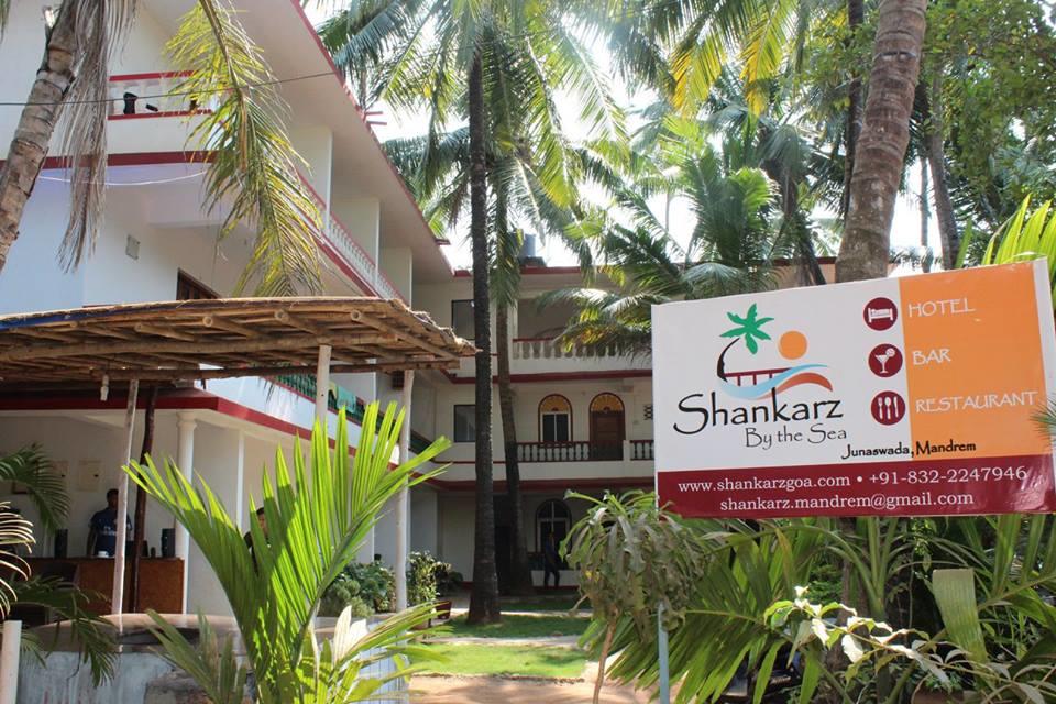 Отель Shankarz By The Sea Guest House 1*