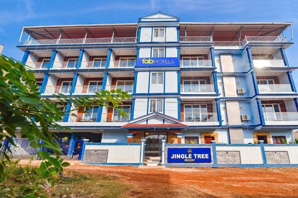 Отель Jingle Tree Resort 3*