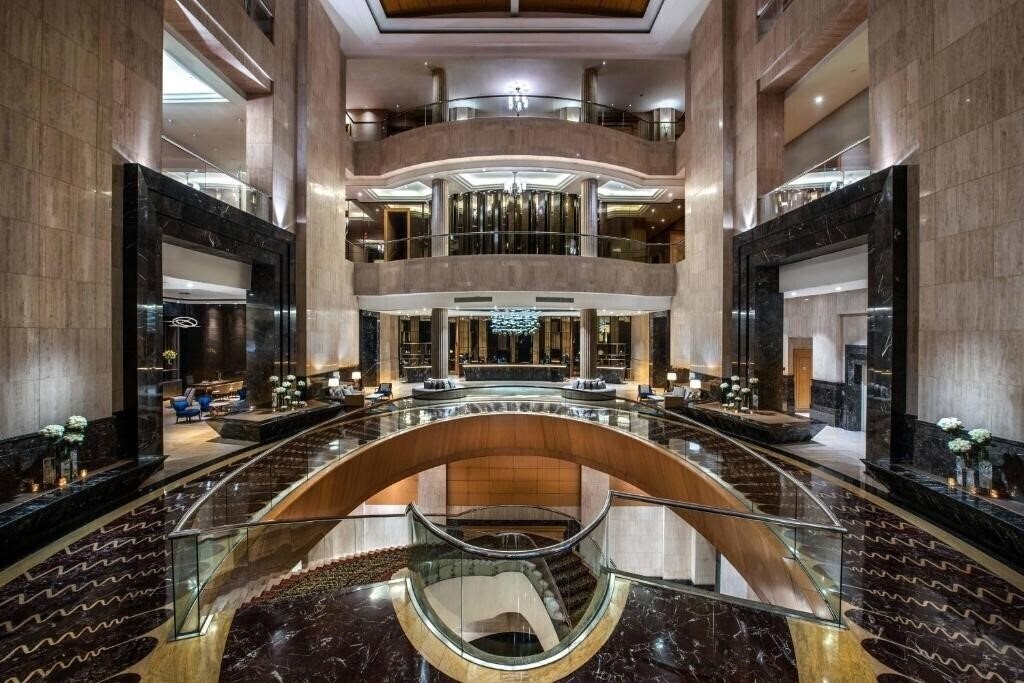 Отель The Ritz-Carlton Jakarta, Mega Kuningan 5*