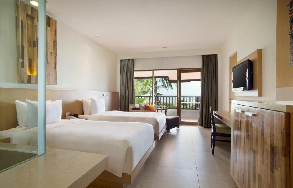 Imaginea Holiday Inn Resort Baruna Bali 4*
