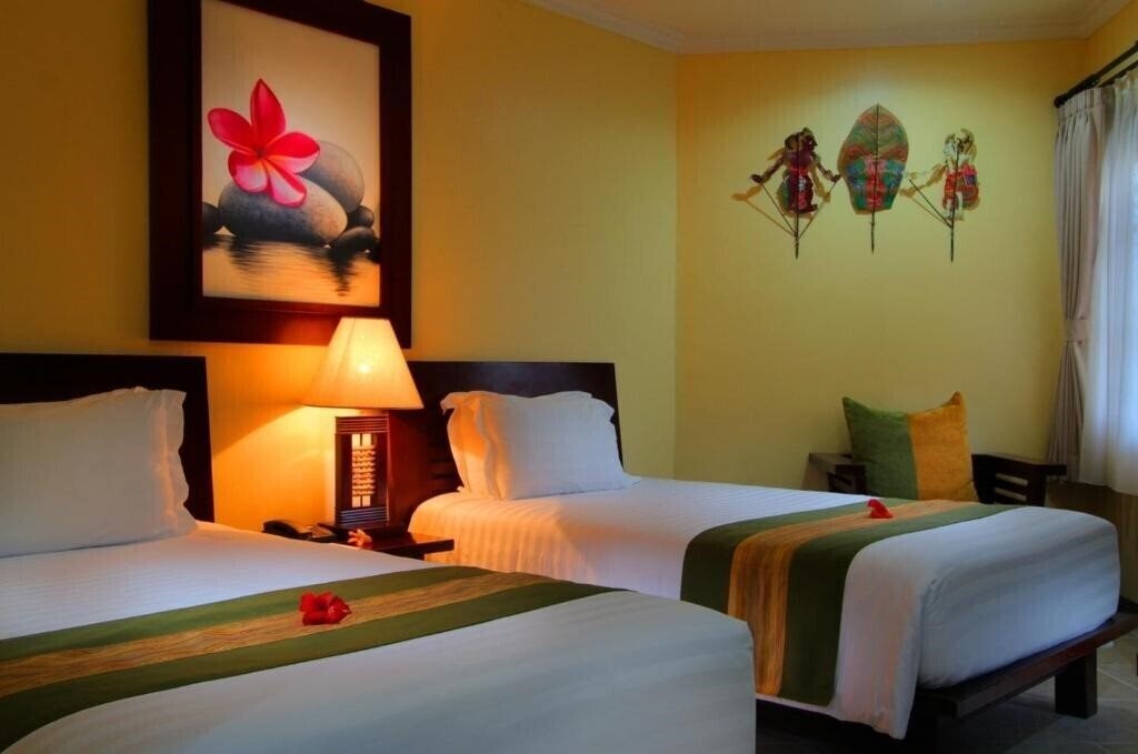 Imaginea Adi Dharma Hotel 3*