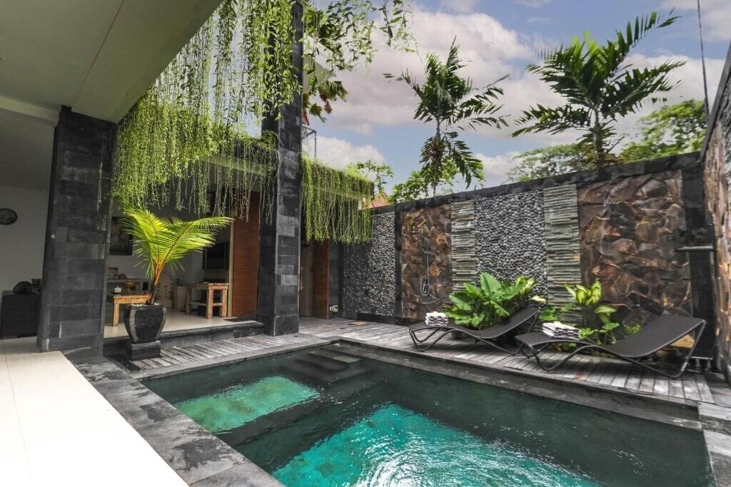 Hotel Puri Bagus Villa Legian Kuta 3*