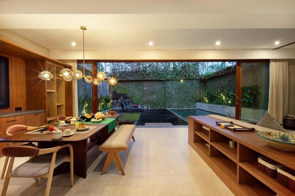 Картинка Kolila Villa Seminyak + 4*