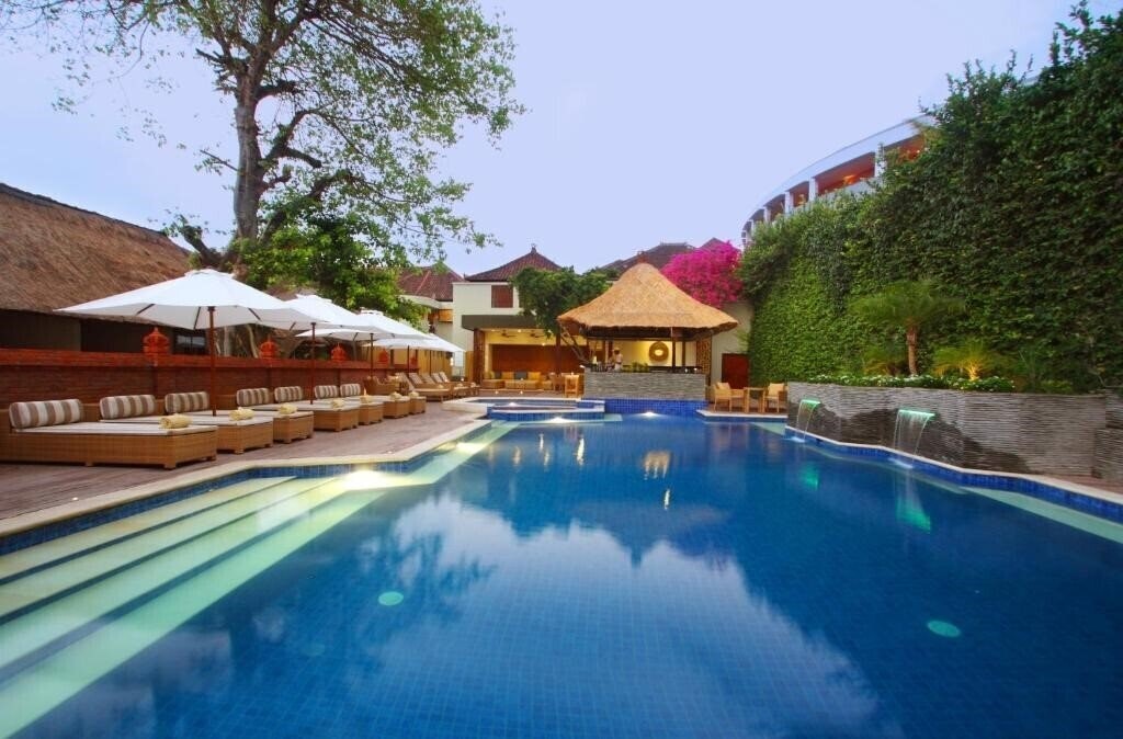 Hotel AlamKulKul Boutique Resort 4*