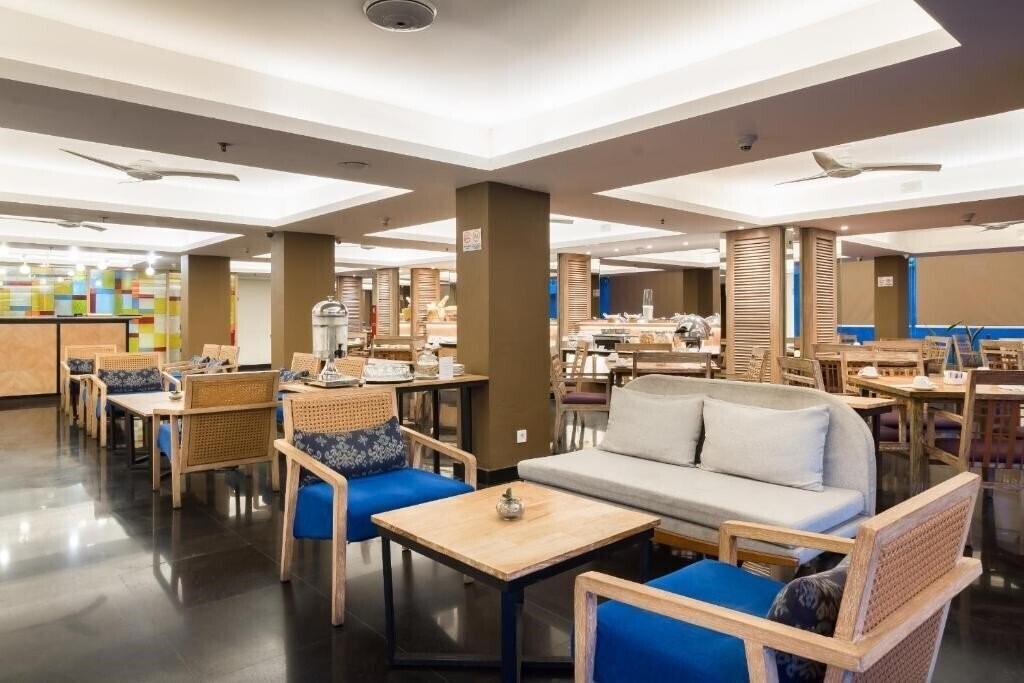 Imaginea Best Western Kuta Beach 3*