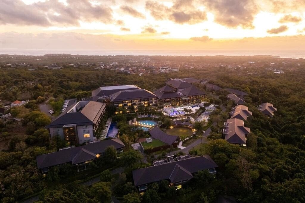 Imaginea Renaissance Bali Nusa Dua Resort 5*