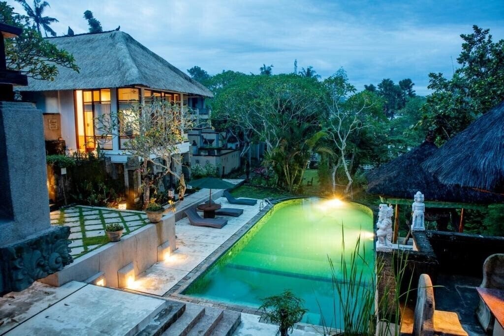 Imaginea Alam Puri Art Museum & Resort 4*