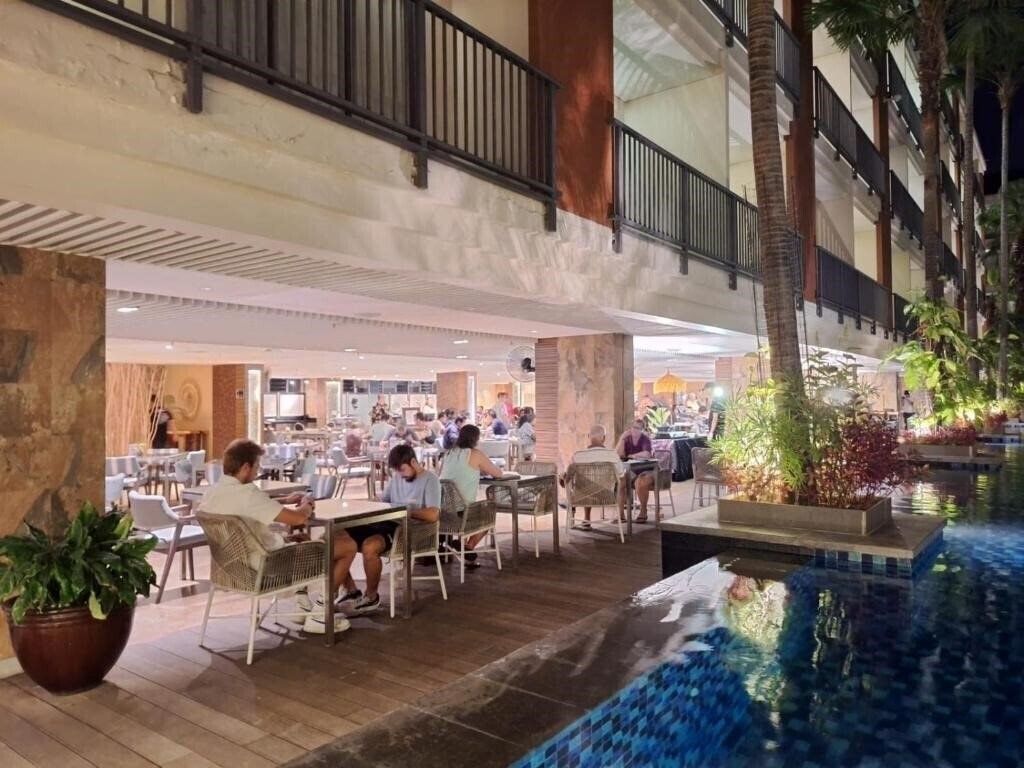 Imaginea Anathera Resort Kuta (ex. Swiss-Belhotel Tuban Kuta) 4*