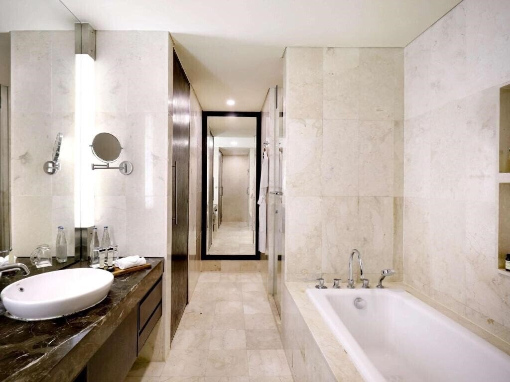 Imaginea Pullman Bali Legian Nirwana 5*