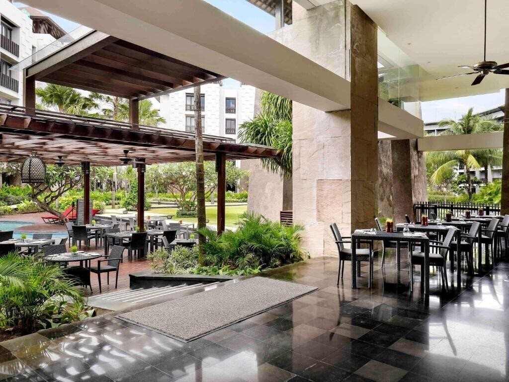 Imaginea Pullman Bali Legian Nirwana 5*