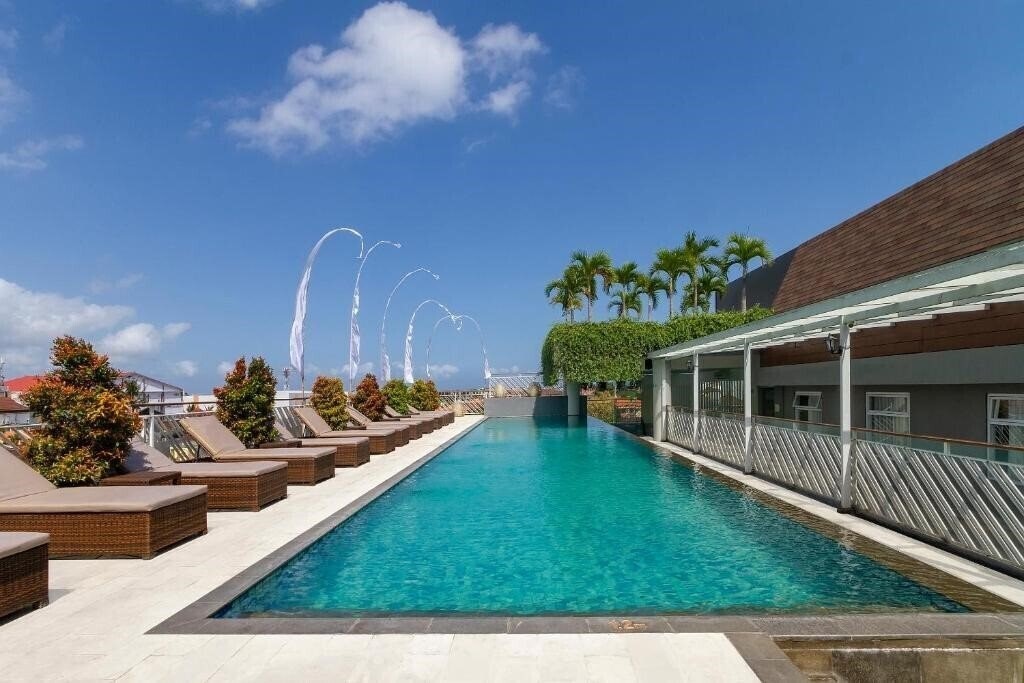 Hotel PrimeBiz Hotel Kuta 2*