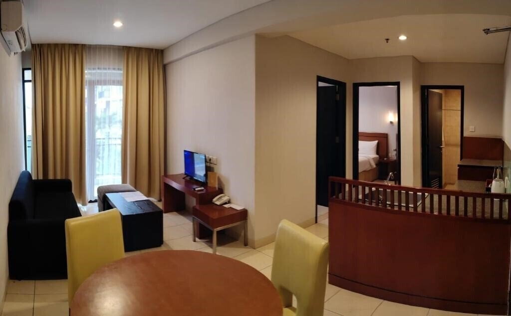 Imaginea Grand Kuta Hotel And Residence 3*