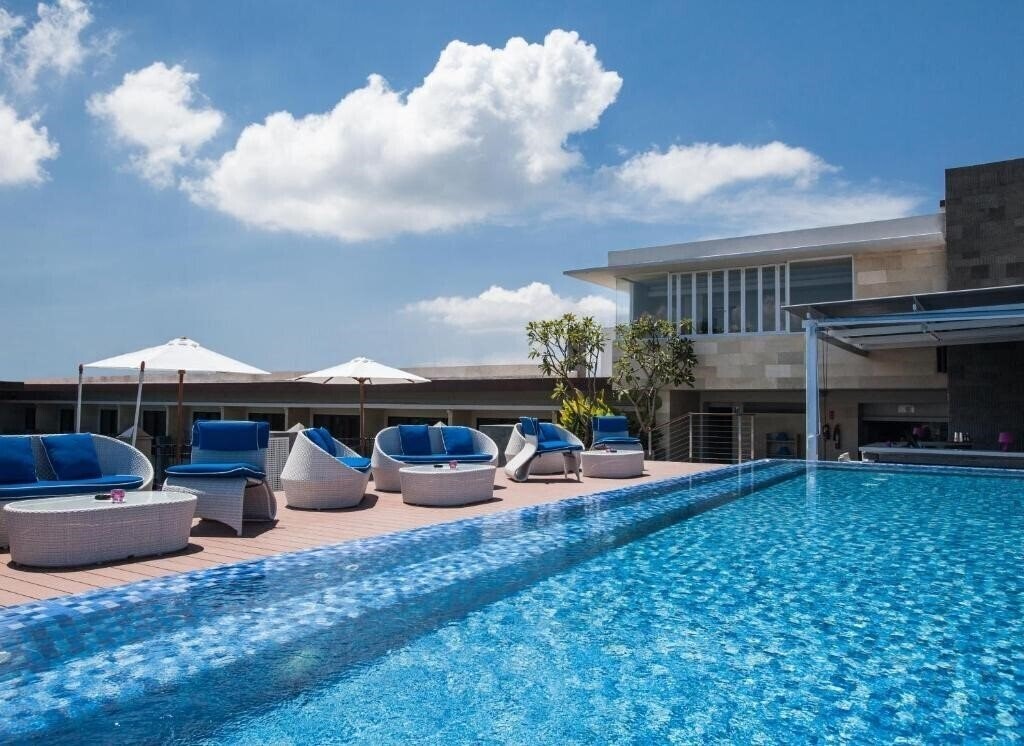 Imaginea Sol House Bali Legian 3*