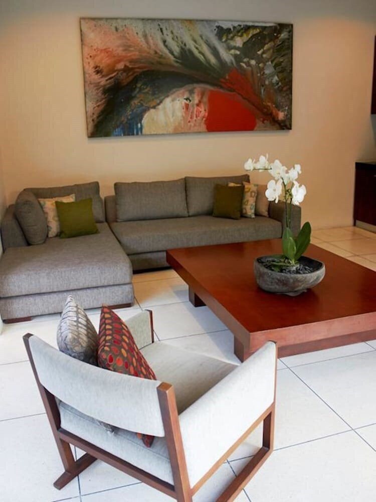 Imaginea Ahimsa Estate 5*