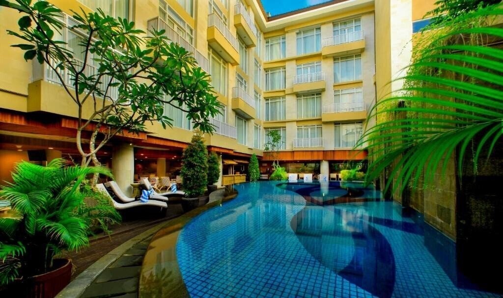 Hotel Bedrock Hotel Kuta Bali 4*