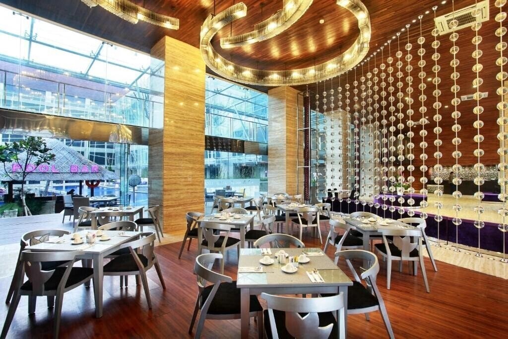 Imaginea Grand Mega Resort & SPA 4*