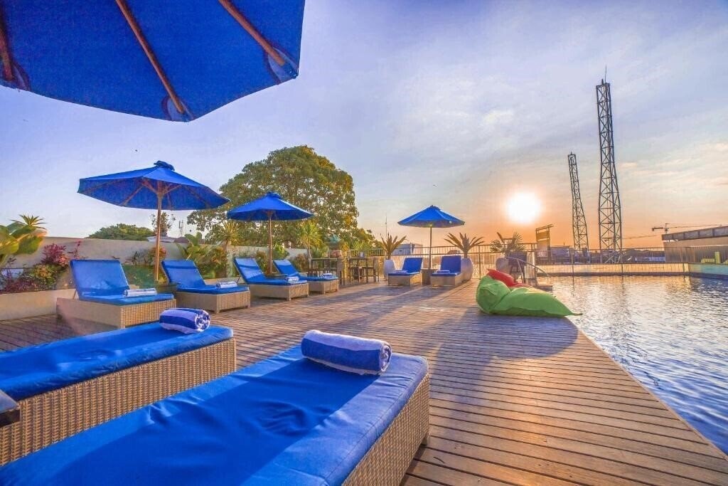Imaginea J4 Hotels Legian 4*