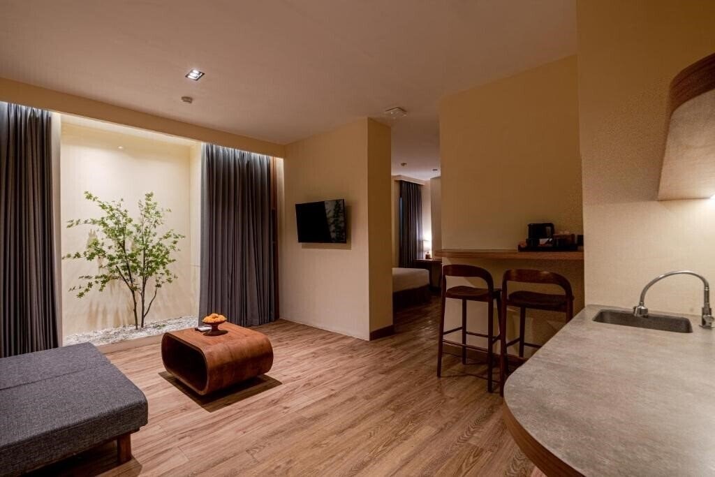 Hotel The Rivavi Legian Hotel 4*