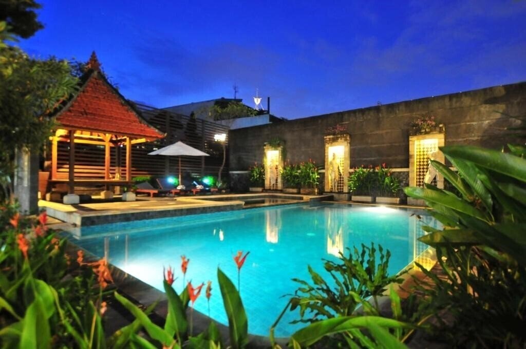Imaginea Sandat Kuta Hotel 3*