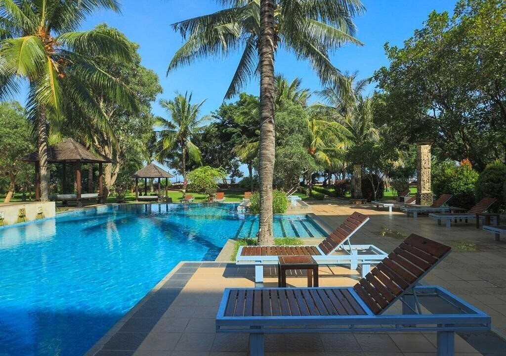 Hotel Jayakarta Suites Komodo Flores 4*
