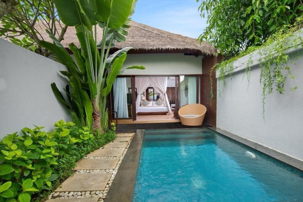 Imaginea Lembongan Beach Club & Resort 4*