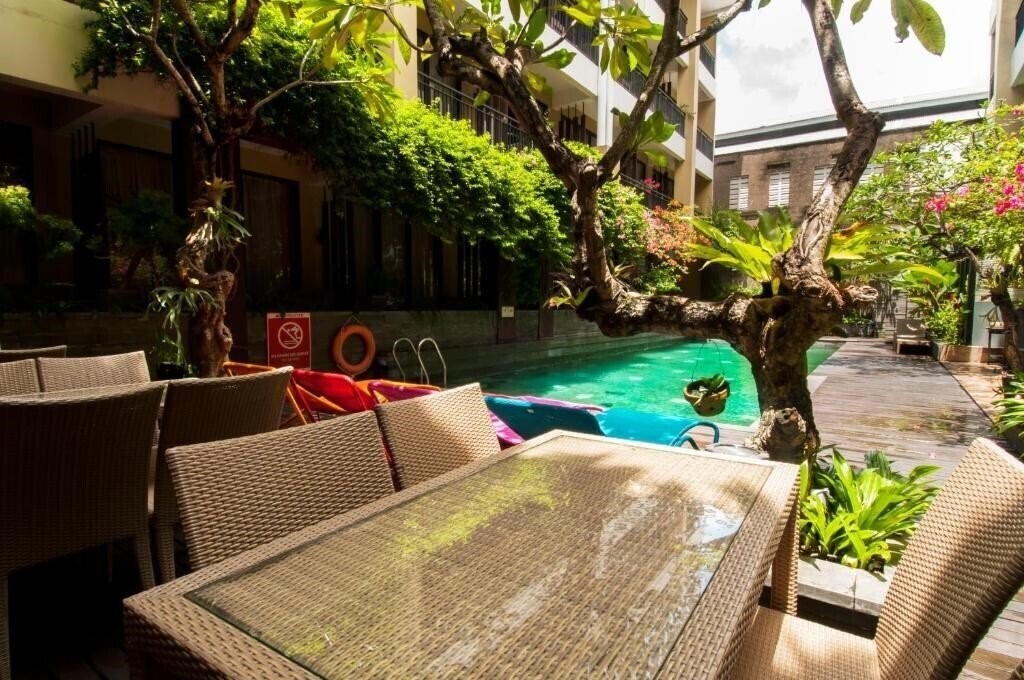 Imaginea Sunset Kuta Hotel & Ballroom 4*