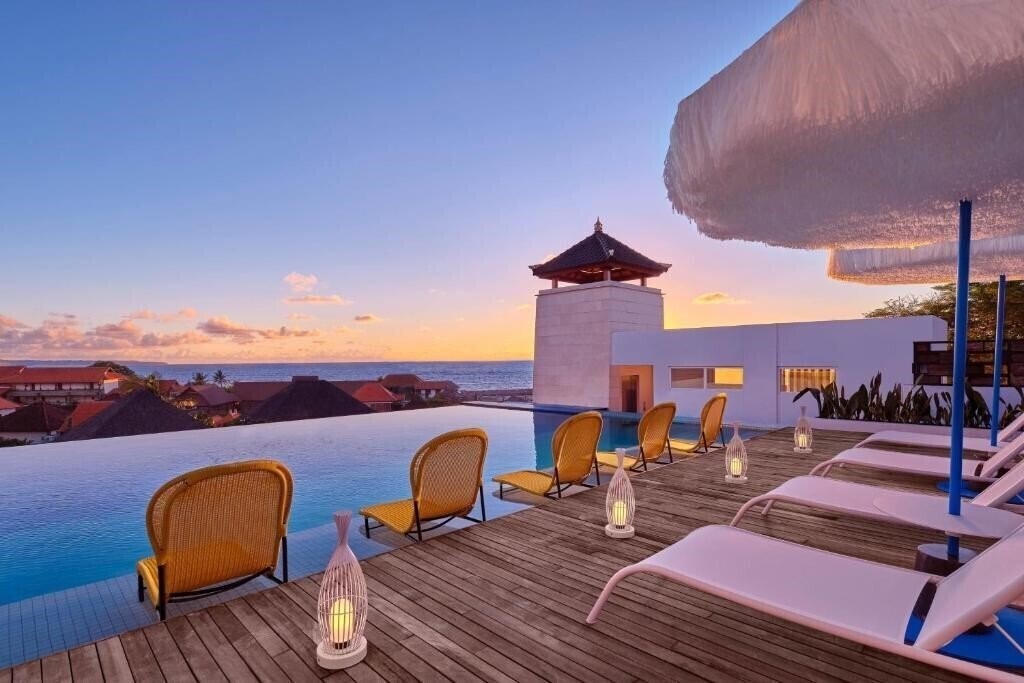 Hotel Aloft Bali Seminyak 5*