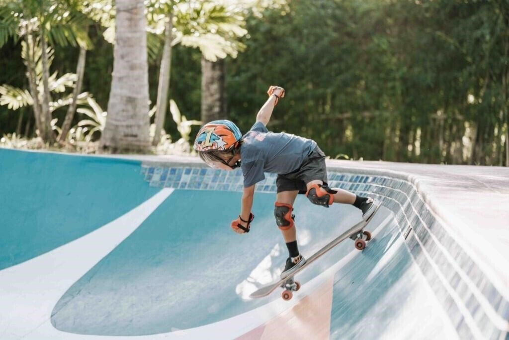 Imaginea Hotel Komune & Beach Club Bali 4*