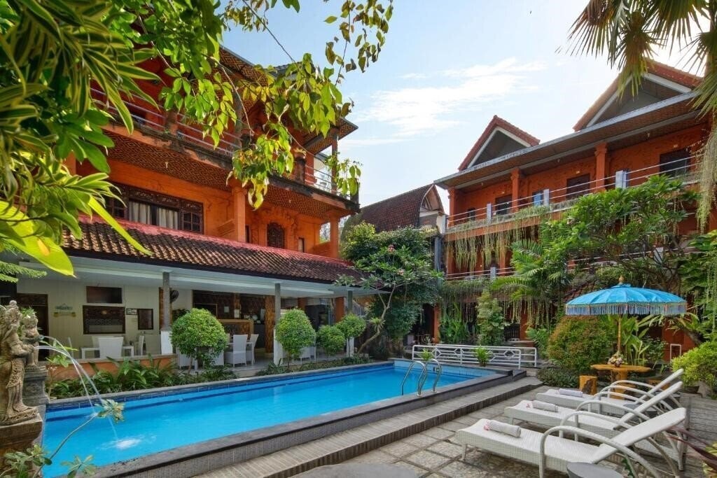 Hotel Hotel Lumbung Sari Legian 4*