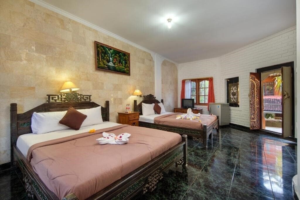 Fotografii Hotel Lumbung Sari Legian 4*