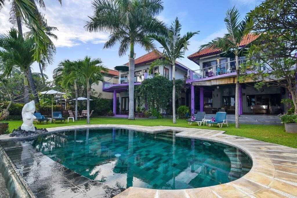 Hotel Dolphin Beach Bali 4*