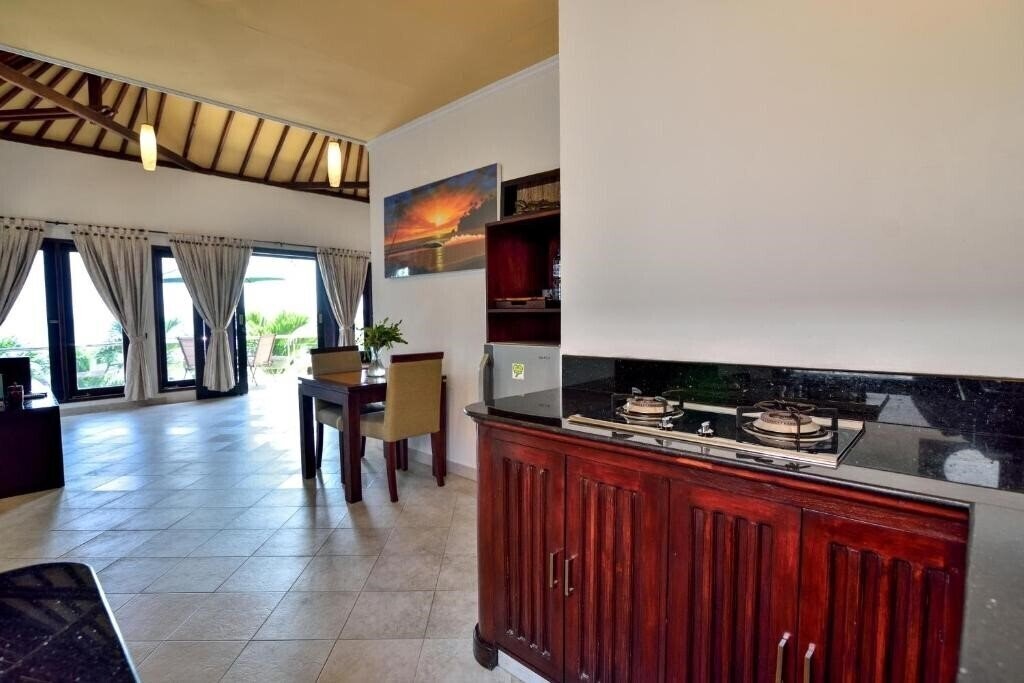 Imaginea Dolphin Beach Bali 4*