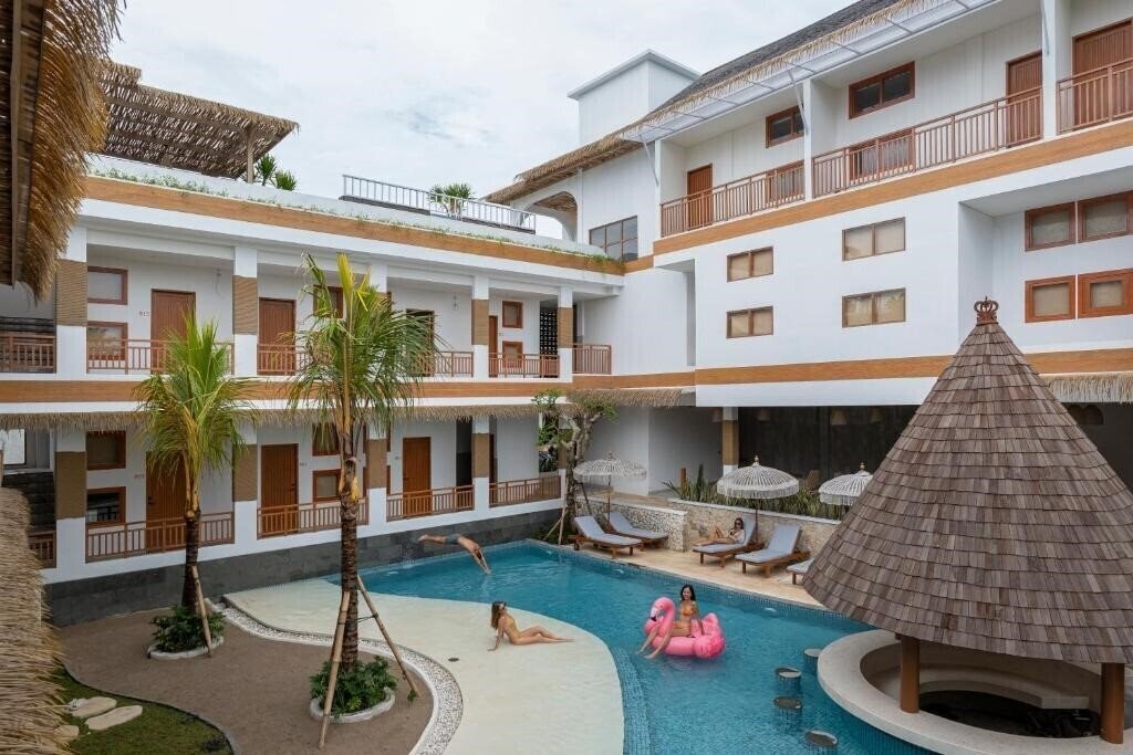 Fotografie Roomates Surf Camp Canggu 5*