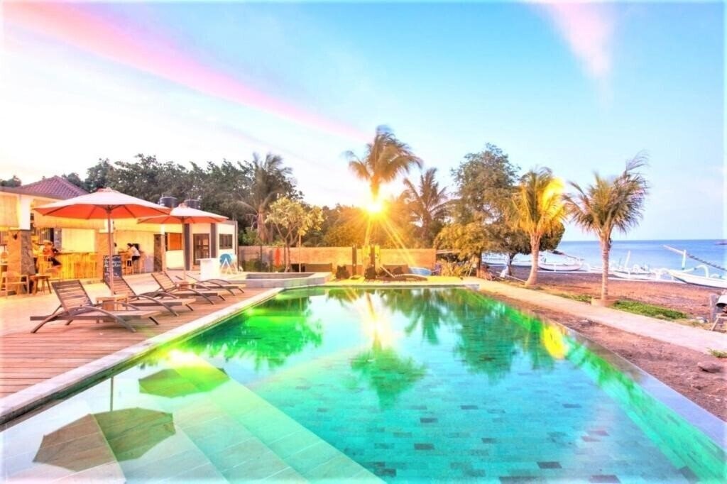 Hotel Hi Blue Bali Melasti Resort by Zuzu 2*