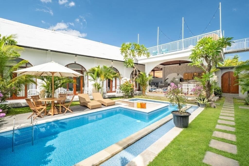 Fotografie Cove Ume Nerus 2*