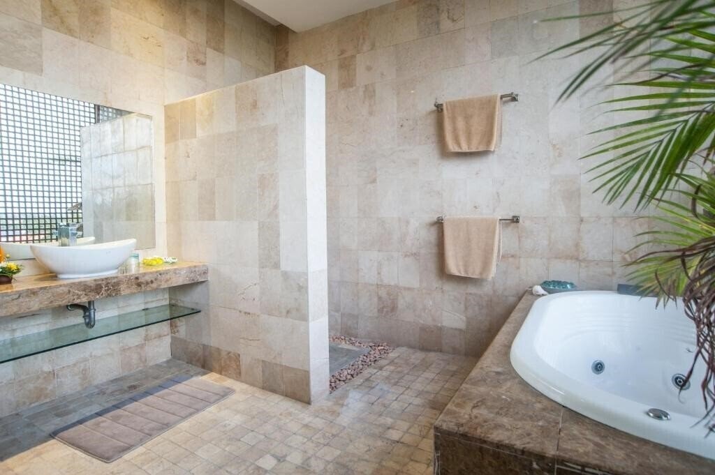 Fotografie Bali Mystique Hotel and Apartments 3*