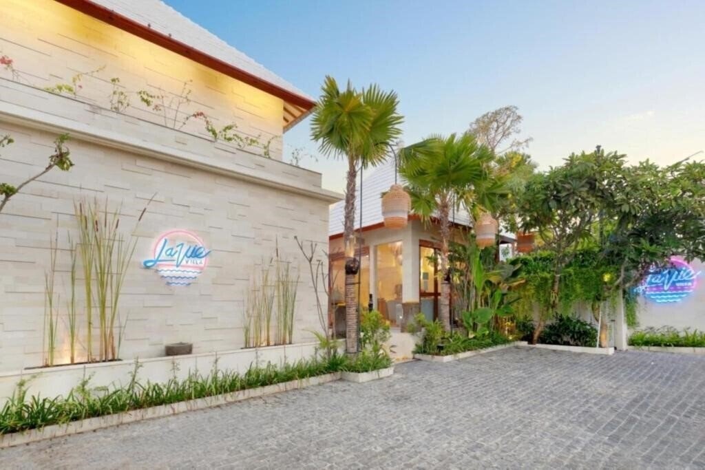 Imaginea La Vie Villa Seminyak By Ini Vie Hospitality 4*