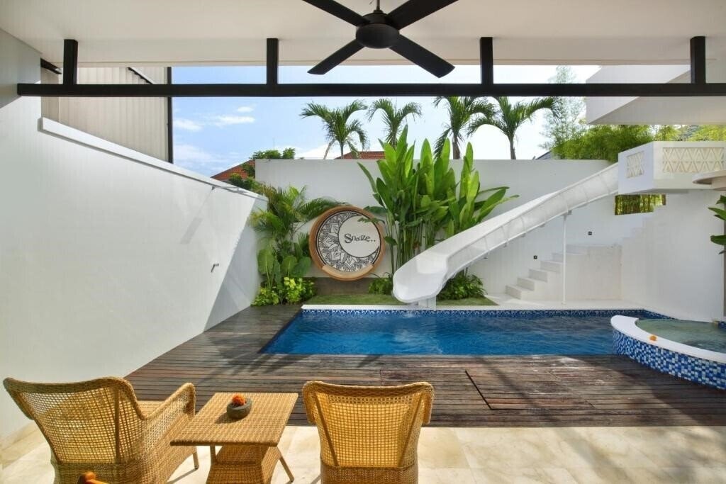 Фото Eight Palms Villa Seminyak by Ini Vie Hospitality 5*