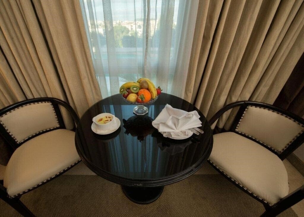 Imaginea Century Park 4*