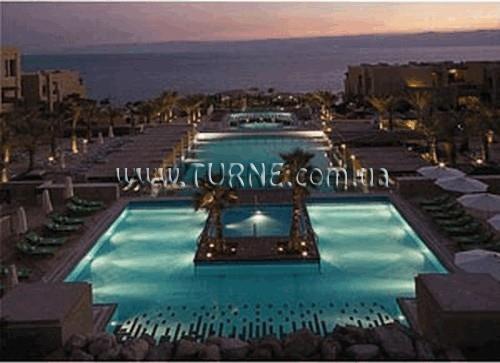 Imaginea Holiday Inn Resort 4*